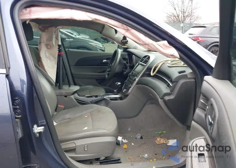 2015 Chevrolet Malibu 1Lt из США, поврежденный, VIN 1G11C5SL9FF240551